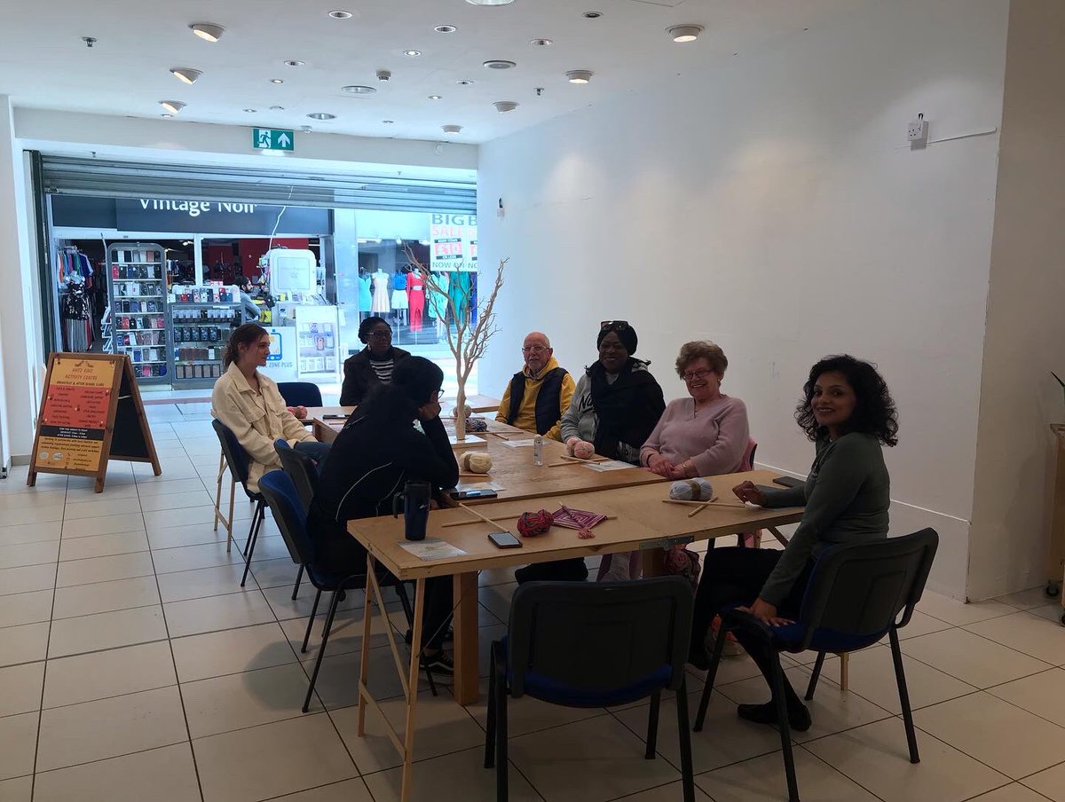 We had our first ever session at our workshop in the Queensmere Shopping centre in Slough today! Thank you to everyone for joining us we hope you had a blast. Swipe to see our God’s Eyes inspired decorations! 👀 For more information email us at artfulhub@yahoo.com
