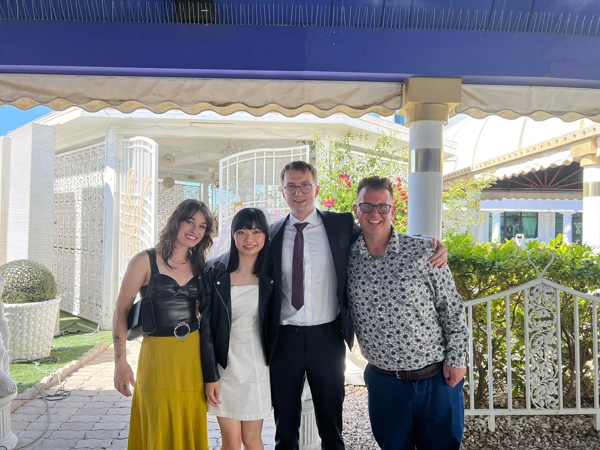 DonCryptonium's tweet photo. My subscriber @ThePMShow520 was the best best man i could wish for. Thank you for making this day even better. https://t.co/3wleAaP50w