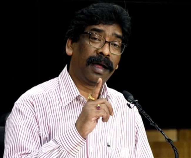 indiavoicenews's tweet image. #Jharkhand : 

➡ खनन मामले पर झारखंड के मुख्यमंत्री हेमंत सोरेन ने कहा - देश में कानून और संविधान है। 

➡ इसके खिलाफ अगर कोई जाता है तो उसे उसका परिणाम भुगतना पड़ता है।

#MiningCase @HemantSorenJMM @JharkhandCMO
@BJP4Jharkhand @nishikant_dubey