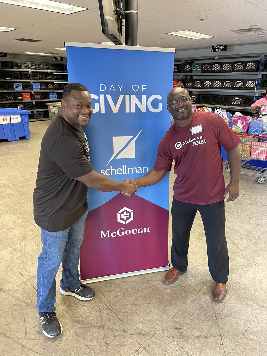 Schellman's tweet photo. Schellman employees in N. Texas, along with @McGoughCompany, are serving others at Minnie’s Food Pantry during our annual #SchellmanDoG. #TeamMinnies #SchellmanCares https://t.co/hWcmVBITau