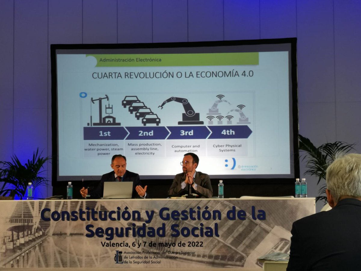 LetradosSegSoc's tweet photo. Iniciamos la jornada de tarde con la intervención de nuestro compañero Luis Abreu, secretario general técnico de @EmpleoJunta. Nos habla de los retos de la Administración Pública en el siglo XXI, haciendo un especial énfasis en la automatización de procesos. https://t.co/qPmsrCLNbp