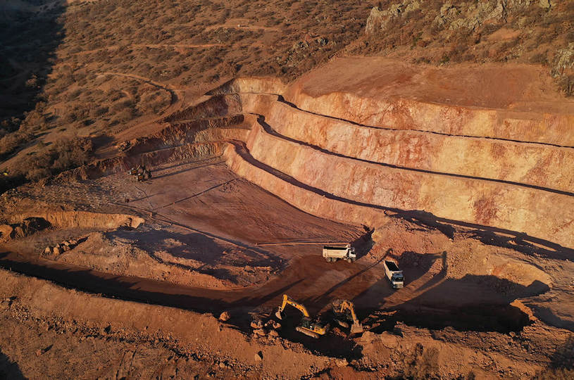 MiningTurkey's tweet photo. Öksüt Gold Mine Produced 54,691 Ounces of Gold in the First Quarter of 2022 

#mining #gold #Production 

https://t.co/X8wpRySEUF https://t.co/NDooaLYkwb