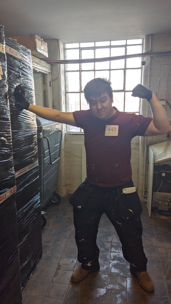 448Studio's tweet photo. Our server room in Watford is getting closer to completion! Eric feeling strong after some successful shifting and the server in room 1! πͺ
#448studio #DIY #serverroom https://t.co/xv9EXHcIQG