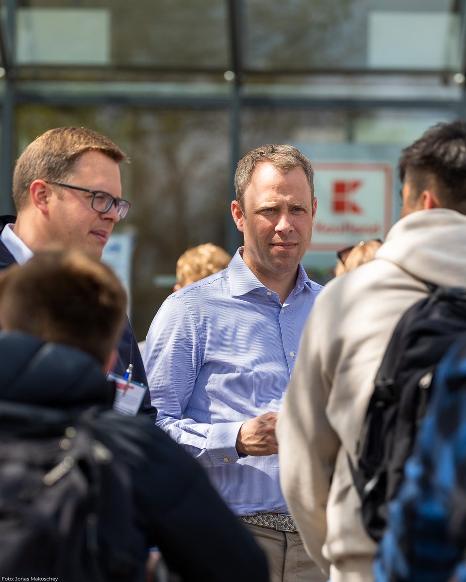 MarioCzaja's tweet photo. Endspurt in Schleswig-Holstein!Unterwegs in Barsbüttel, Reinfeld, Henstedt-Ulzburg und Tornesch. Warum Daniel Günther und die @SH_CDU wählen? https://t.co/yWvE7rNO8b
