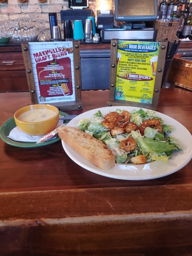 Maxwells_Mpls's tweet photo. TGIF May 6th Specials

Lunch: Cajun Shrimp Caesar Salad

SOD: Pepperjack Chicken

Dinner: Bourbon Shrimp and Steak

Meet you at Maxwells! #Food #maxwellsmpls #foodie #goodfood #Dining #Restaurants https://t.co/vG4hsRd2IK
