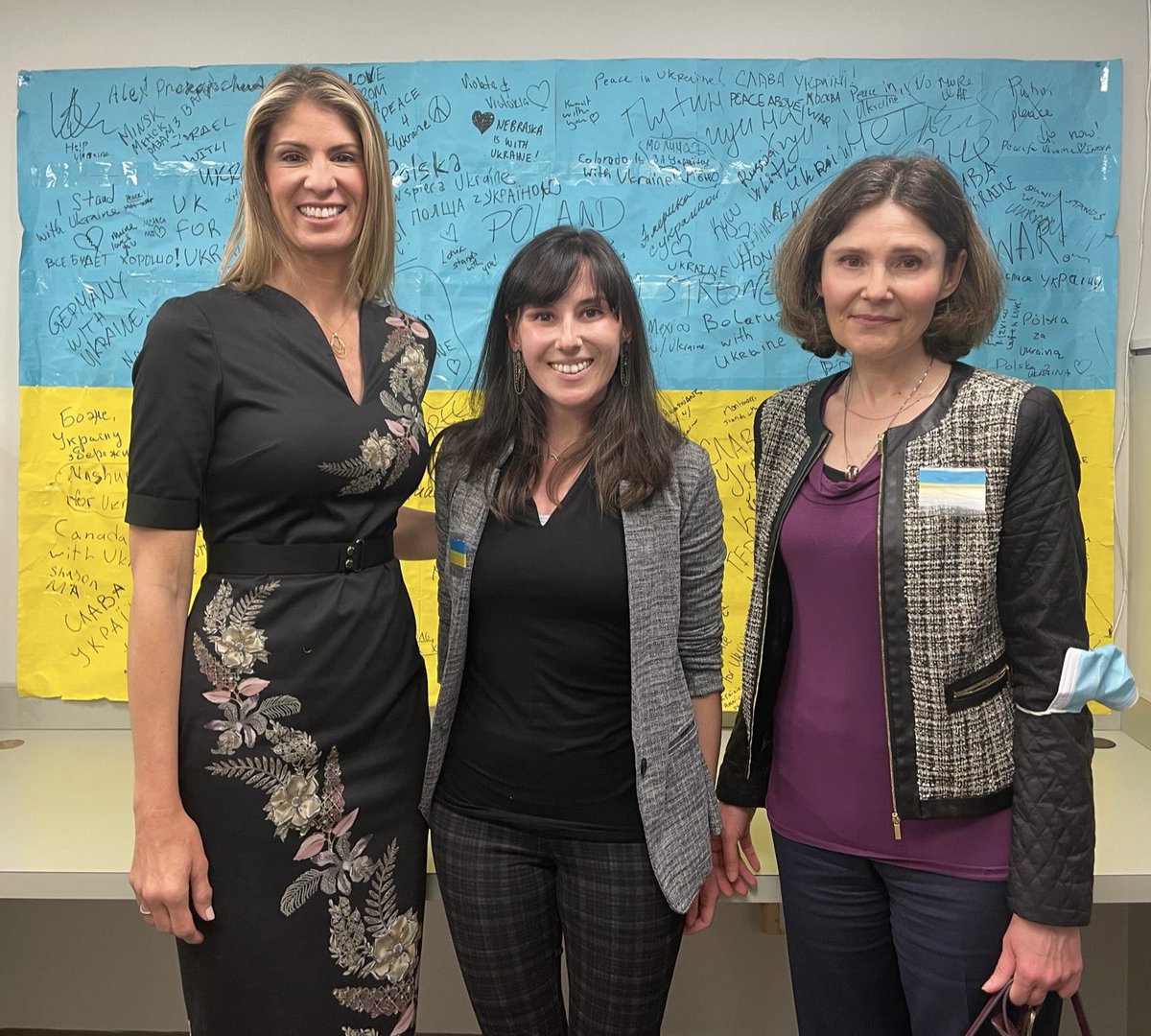RepLoriTrahan's tweet photo. Grateful for the chance to meet Tonia Tsinman and her mom, Oksana. Tonia's family immigrated from Dnipro, Ukraine in 1998 &amp; she's spent the last two months rallying support across the Commonwealth for the Ukrainian people. What an honor it was to sign her Ukraine flag poster! https://t.co/sZfnztL6Ej