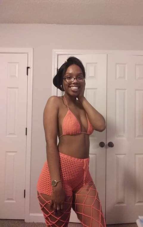 chantelunique's tweet photo. Inspo vs. what I made 😍 
DM for custom orders🧶🧶
FB &amp;&amp; IG @handmadebyunique  
#SmallBusiness https://t.co/GHSuNZtYPb