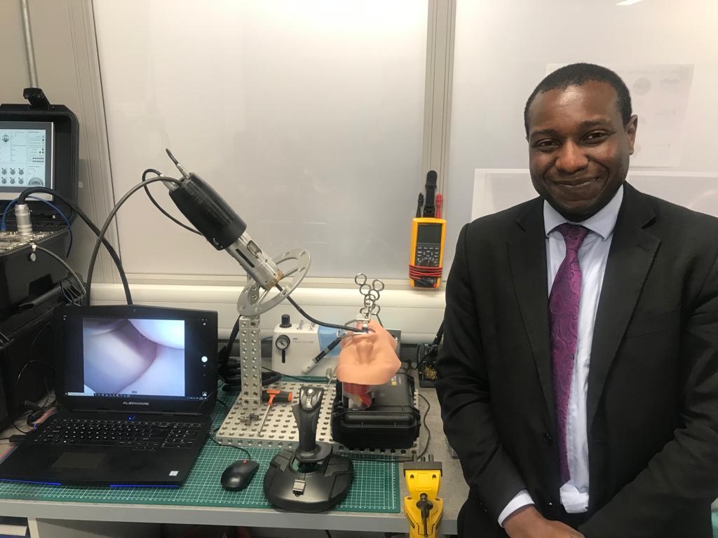 Leic_hospital's tweet photo. A snake-like robot could be the “future of endoscopic surgery” according to Dr @dejolaleye. 

The robot, called COBRA, has been developed by the team @UoN_UTC for use in the aviation and nuclear industries but is now being refined for medical use with help from Dr Olaleye. https://t.co/37BH97c8pC