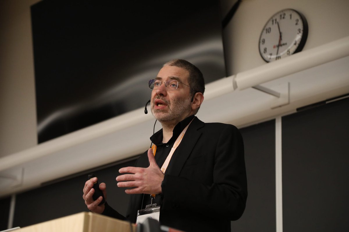 TimeWorldEvent's tweet photo. Benoît Dupont @UMontreal Directeur @CICCTweet
Chercheur membre @ObservatoireIA et Pilier de #timeworldAI
"L’IA peut-elle menacer l’intégrité de la justice ?" https://t.co/nXpPZpp1CI