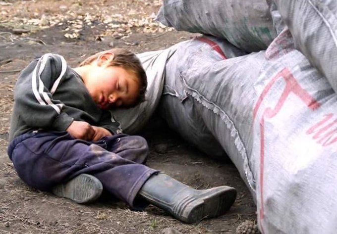 “Çocukların çocuk olmaya vakti bile yok.”

Franz Kafka