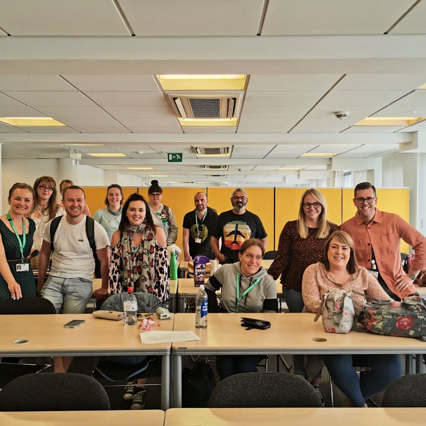 SWApprentice77's tweet photo. Year 2, term 2 block week done ✅ we officially have less block weeks left than what we have already completed! Almost half way to being qualified social workers. Thankful for our little cohort 💛💖 #SocialWorkStudent #SWApprenticeship https://t.co/8teU0ydQeQ