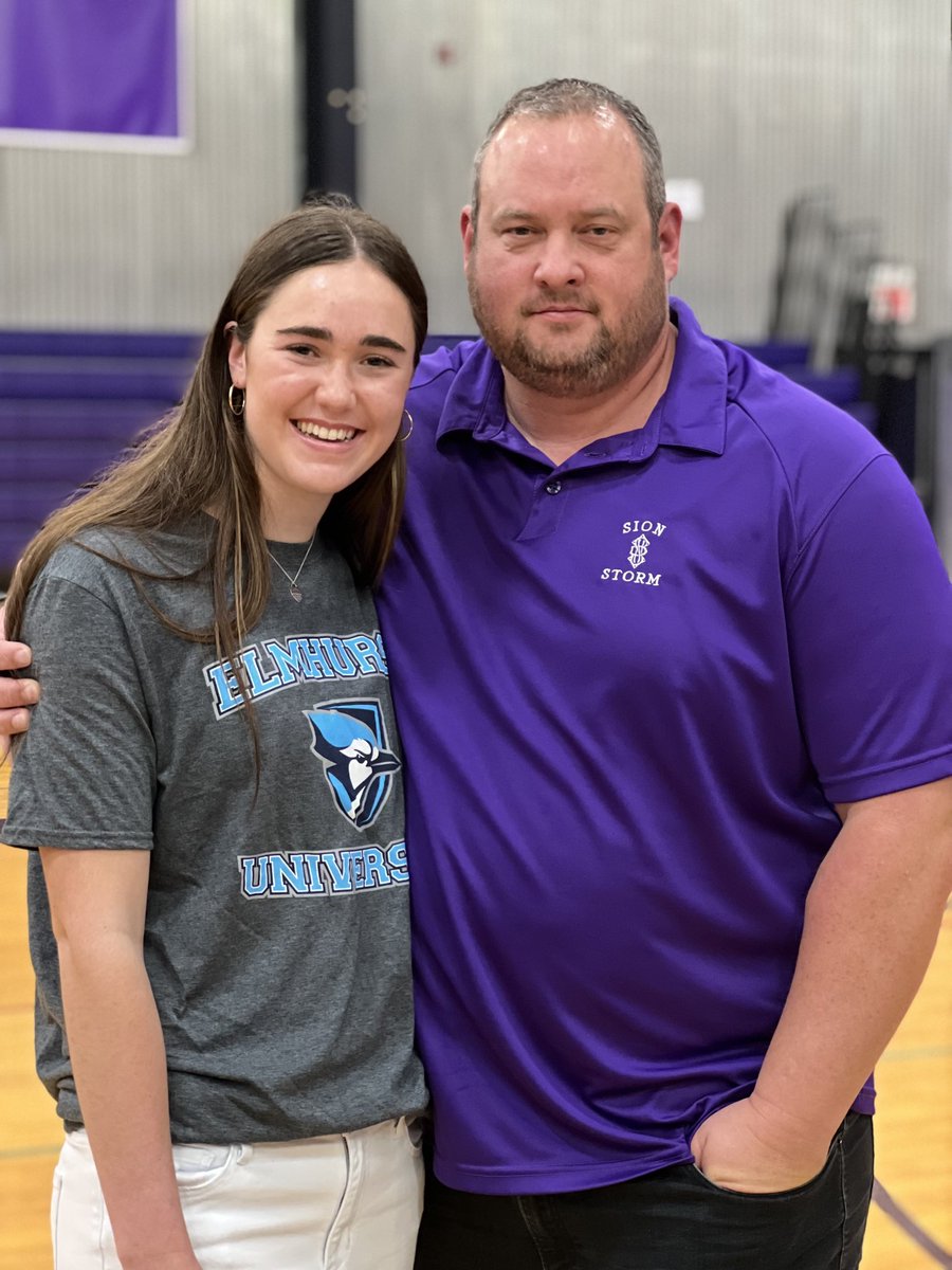 chadlynn07's tweet photo. To say that I will miss ⁦@annasheedy3⁩ is an understatement. You bought in from day 1. Gave your all in each workout, practice and game. The passion you have for basketball is amazing.Words can’t describe the pride you give me. You were handed nothing and earned everything. https://t.co/zEhStdK8R0