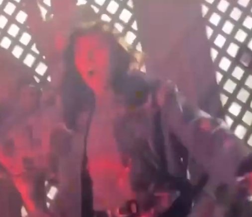 jrvsscarlet's tweet photo. #MultiverseOfMadness SPOILERS
-
-
-
-
-
-
wanda had america screaming the entire movie lmaooo 😭😭 https://t.co/2WUFDbidLT