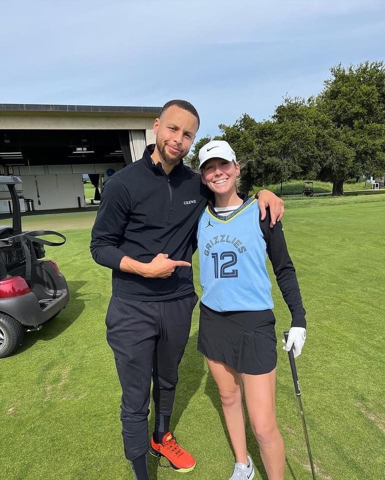 Memphis' very own golf star and St. Agnes grad Rachel Heck ran into Steph Curry with none other than a Ja Morant jersey on. Heck is making the city proud as she continues her golf career on scholarship at Stanford all while repping the Grizz.

📸: Stacy Heck