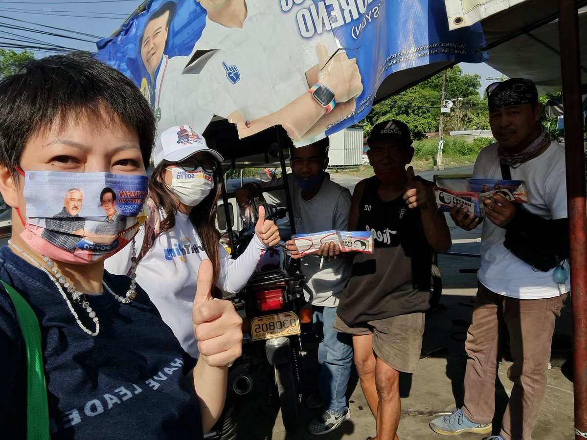vanessacseb's tweet photo. Sa pila ng tricycle drivers na nag-aabang ng pasahero. Sa maliit na talyer. Sa kalye. Sa tindahan.
Para sa ating presidente #PingLacson. ๐๐ป๐
Para sa bayan! ๐ต๐ญ๐ค๐โค๏ธ
#TumayaKaNaKayPing #SwitchToPing #5PresidentePingLacson #PingLacson2022 https://t.co/PyubPZizsh