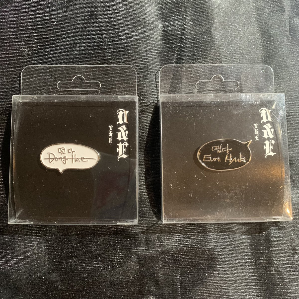 Issellingacc's tweet photo. Donghae Eunhyuk the dne concert handwriting badge RM40each, 75 set. #pasarsuju #pasarSUJUMY #SUJUMarketMY https://t.co/JKjekFwY0u