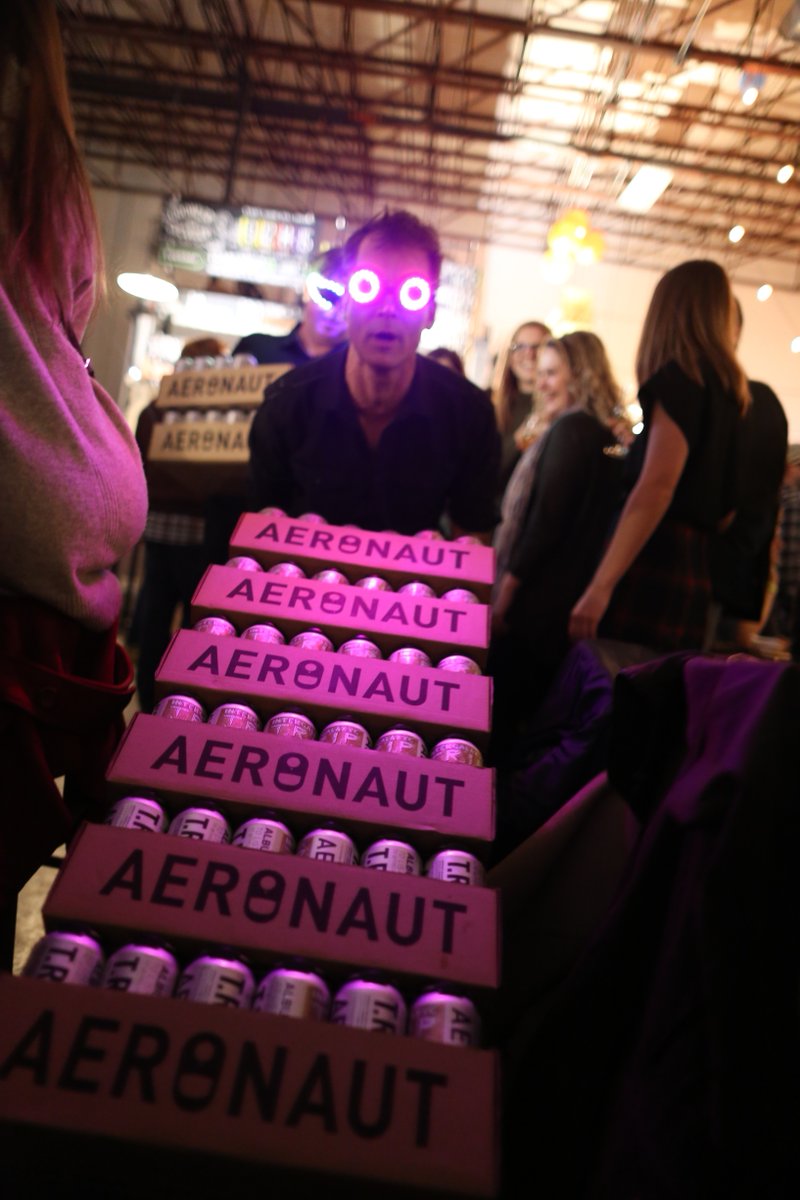 Playing <a href="/AeronautBrewing/">Aeronaut Brewing Co.</a>'s gorgeous new #AERONAUTCannery in Everett, MA tonight with <a href="/OldjackMusic/">OldJack</a>. Doors at 8, music at 8:30! eventbrite.com/e/the-lights-o…