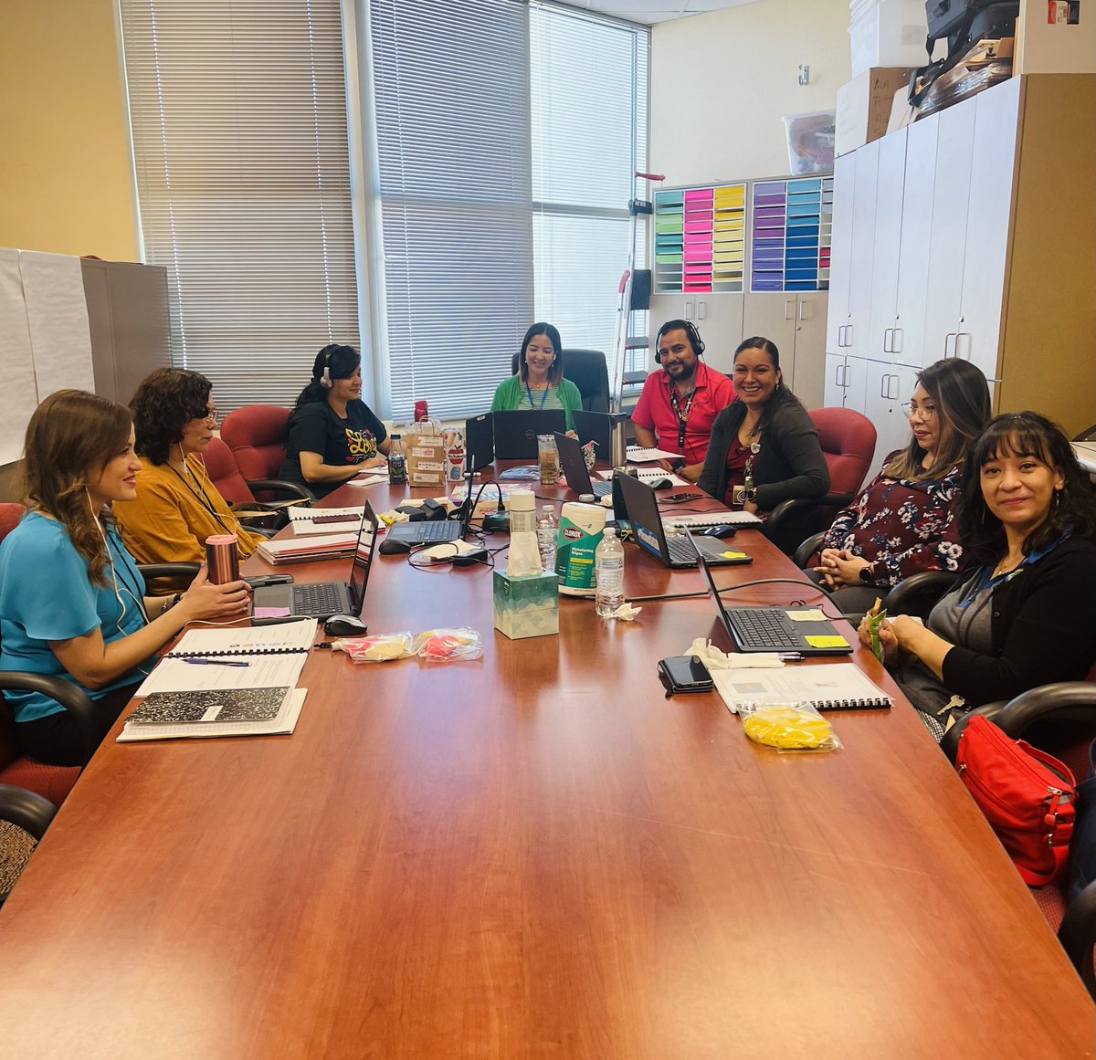 Good morning! One of the reasons I love working in #TeamSISD is that they provide us w endless opportunities to keep growing professionally. PD with the best advocate of bilingualism <a href="/JoseMedinaJr89/">Dr. José Medina (él, he, his, him)</a> happening right now 😃 <a href="/DSShook_ES/">Principal Chavira, Dr. Sue A. Shook Elem.</a>