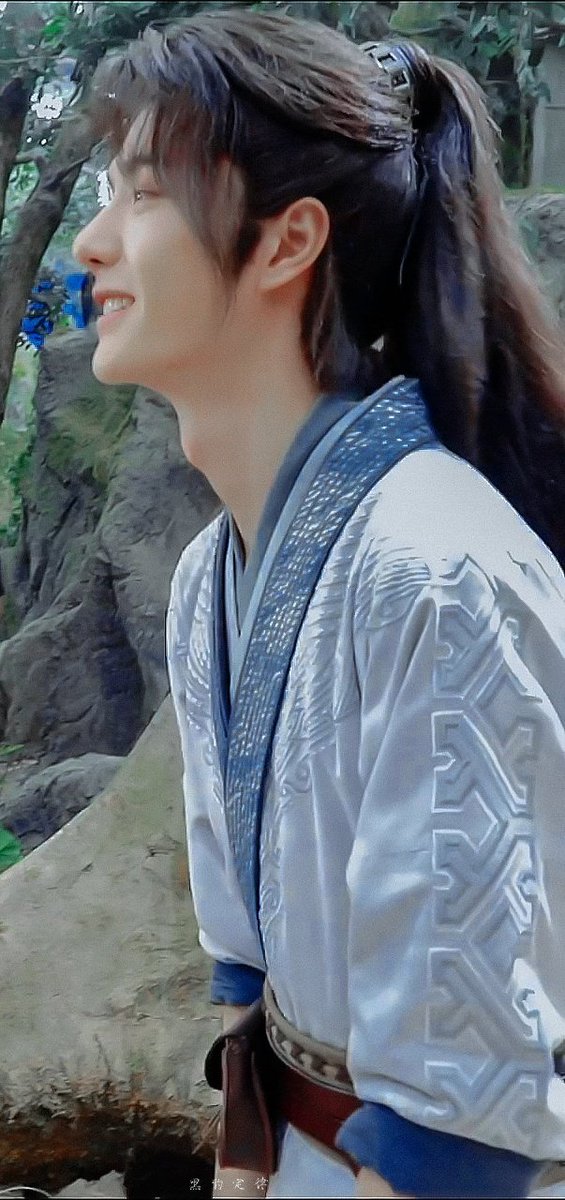 littlelioness85's tweet photo. Pretty and cutie YunYun before going to bed 😘

#WangYibo https://t.co/tBDhTEFxpg