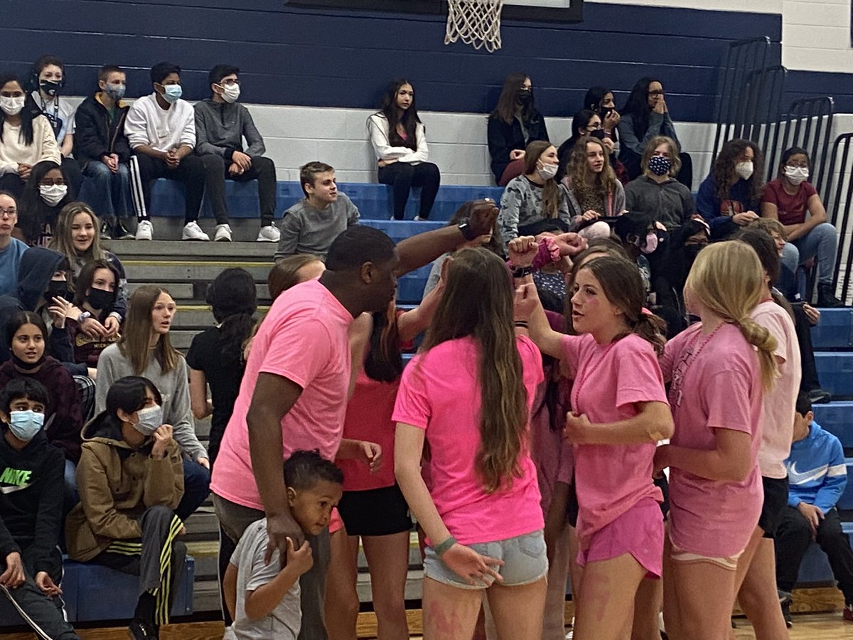 Mrs.Holtz tweet media