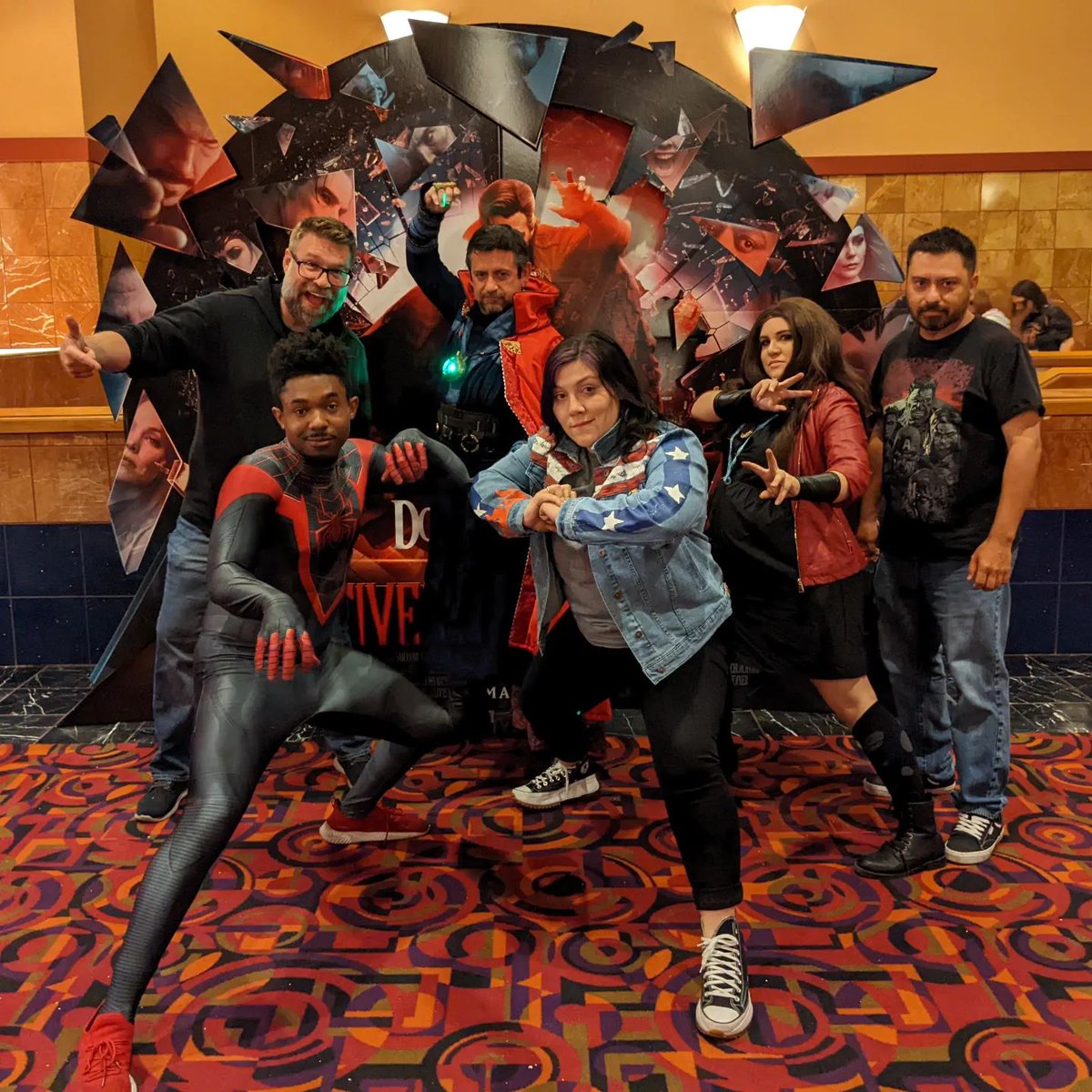 DorkKnightLV's tweet photo. #DoctorStrange was MARVELous. I laughed, cried, cheered, but most of all, I enjoyed it with good friends &amp; a full theater of fans who also enjoyed the hell out of it. I love going to movie premieres with enthusiastic fans because it feels more like a sporting event than a movie. https://t.co/hk71Ap9yY6