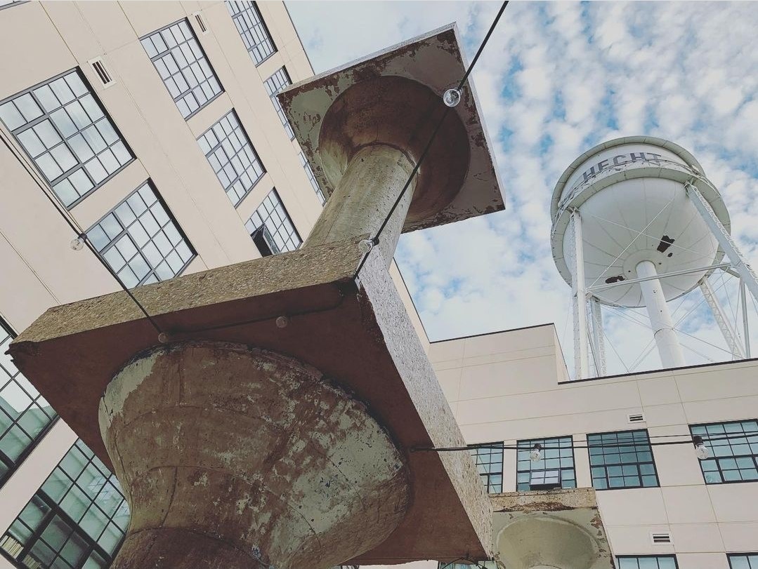 The beautiful district..
#HechtWarehouse #TheBeautifulDistrict #LoveWhereYouLive #HechtLifestyle #IvyCity #LuxuryLiving #HeartYourHomeAtKettler