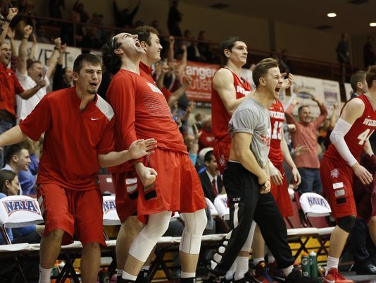 CoachBechler's tweet photo. Teams that are able to come together without worrying who gets the glory or credit can do special things. Put the team first.

TEAM > me https://t.co/S6YiOg8DJL