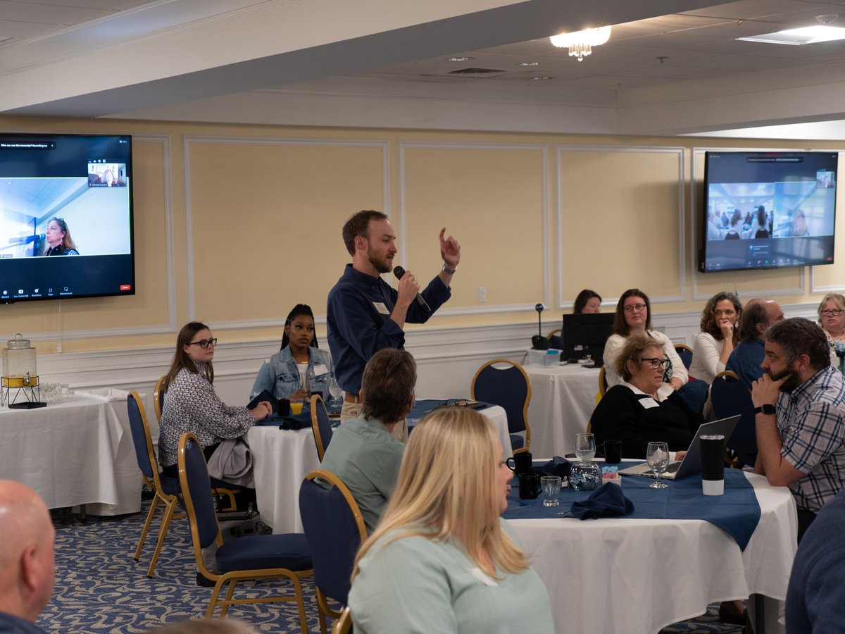 Faheonline's tweet photo. Thanks to all of our Members who joined us at #SpringRetreat22! The key to Fahe's #StrengthinNumbers lies in our dedicated Network of community development experts who have the local relationships, experiences & insights to support one another & lift up #Appalachia as a whole. https://t.co/en5RooLFiY