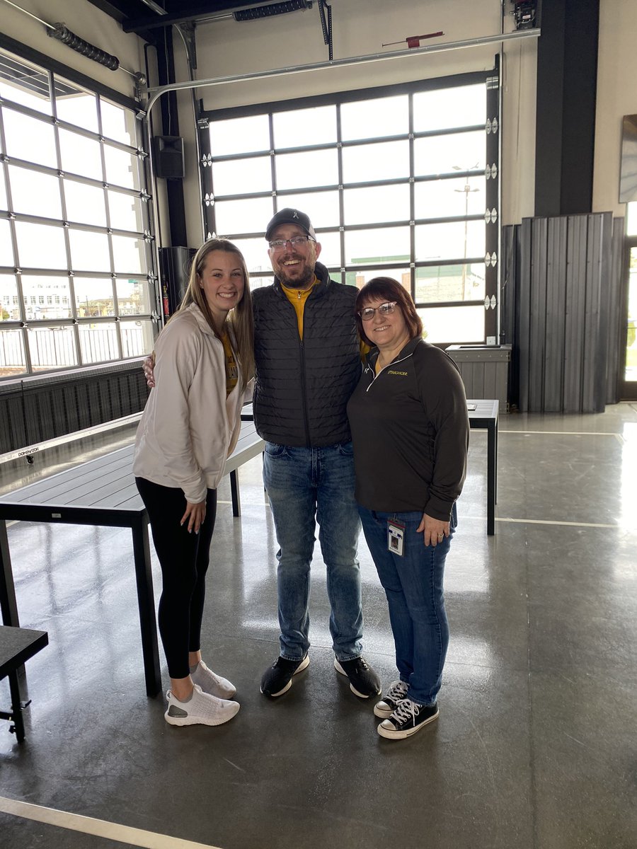 Today is Wear Yellow Day Wisconsin! Mrs.Baynes and Paige Draak got to attend the Press Conference yesterday with the STINGCANCER founder, Green Bay’s Mayor, and many other STINGCANCER chapters in the area! Let’s see everyone’s yellow shirts!!
