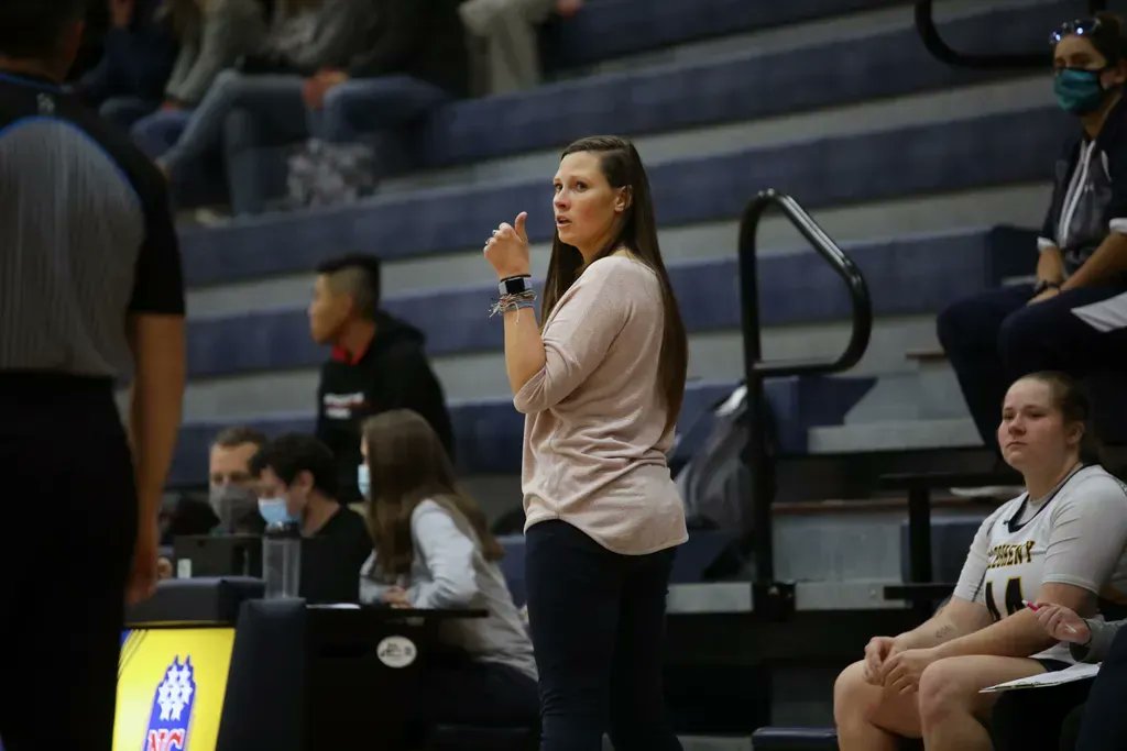 UpandComing_Pod's tweet photo. 🚨 Episode Announcement🚨 

📻  - Anchor, Apple Podcast, Google Podcast, or Spotify
📆  - Monday May 9th
🎙️  - @Coach_Kelly11 of @AlleghenyWBB https://t.co/u6W8vOGqtk