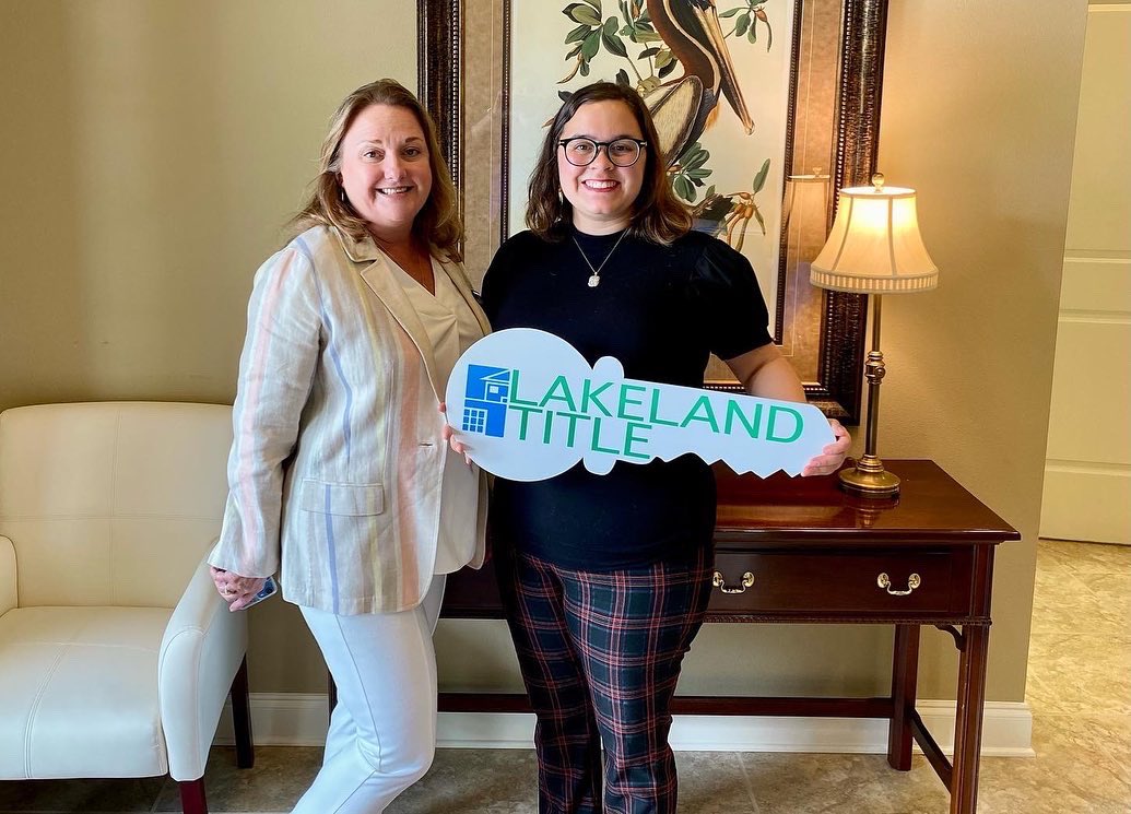 LakelandTitleBR's tweet photo. NEW HOMEOWNER ALERT! Congratulations Christine on your new home! And thank you Denise Krebs Hatcher of Glisson Properties and Lyndra Lea of FBT Mortgage for all your hard work on this. We're glad we could be a part of it. #CloseEasy https://t.co/mLUrAPTZL4