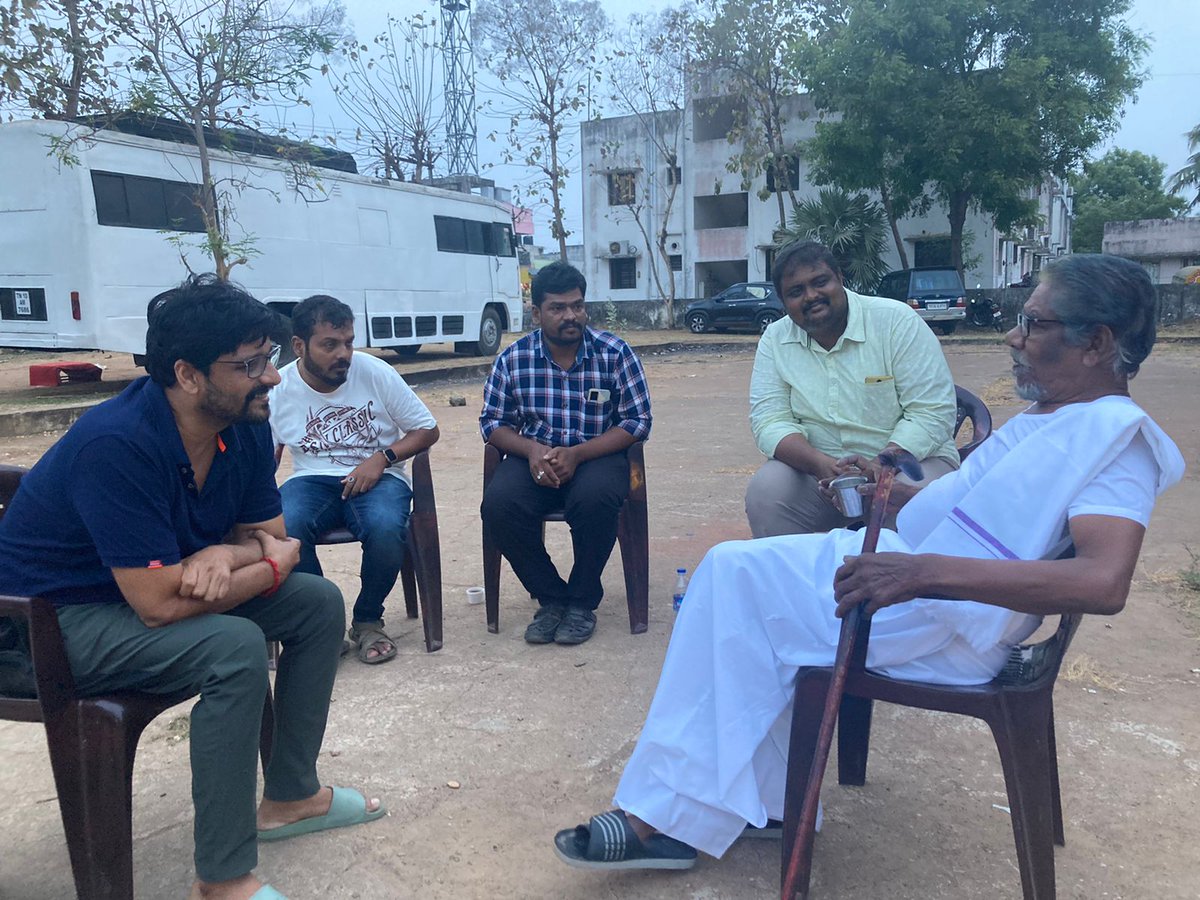 Ace Director <a href="/offBharathiraja/">Bharathiraja</a> congratulated the team #PayanigalGavanikkavum after watching the film 👏👏

Streaming now on <a href="/Ahatamil/">aha Tamil</a>

<a href="/All_In_Pictures/">All In Pictures</a> <a href="/DirSPShakthivel/">S.P.Shakthivel 🎬</a>
<a href="/vidaarth_actor/">Vidaarth</a> <a href="/Theyetiprod/">The Yeti Productions</a>  <a href="/LakshmiPriyaaC/">Lakshmipriyaa Chandramouli</a> @masoom_shankar <a href="/viwinsr/">Vivin</a> <a href="/proyuvraaj/">Yuvraaj</a>
