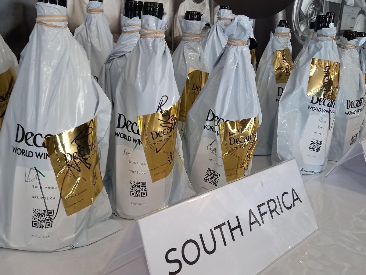 MaluLambert's tweet photo. What wine dreams are made of. Had a few pinch myself moments judging for @DecanterAwards - surrounded by the world’s top wine folk and heroes aplenty. 👏🇿🇦🍷#DWWA2022 #southafrica #winetaster #winewriter #winejudge https://t.co/vRkJiQ5CIO