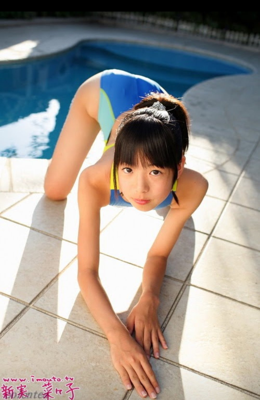 新実菜々子 競泳  / X