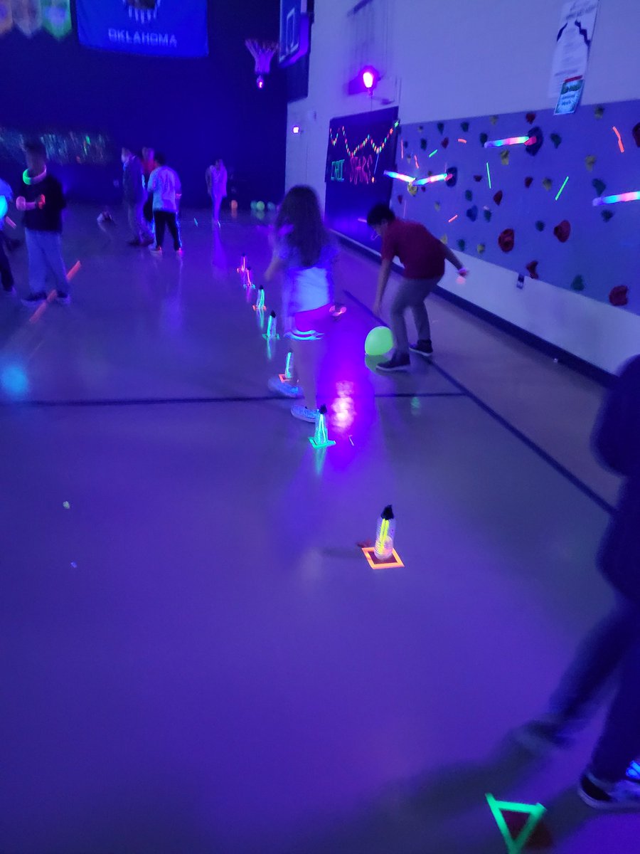CoolidgeCrocs's tweet photo. Glow party @CoolidgeCrocs https://t.co/UbfnFJZBHB