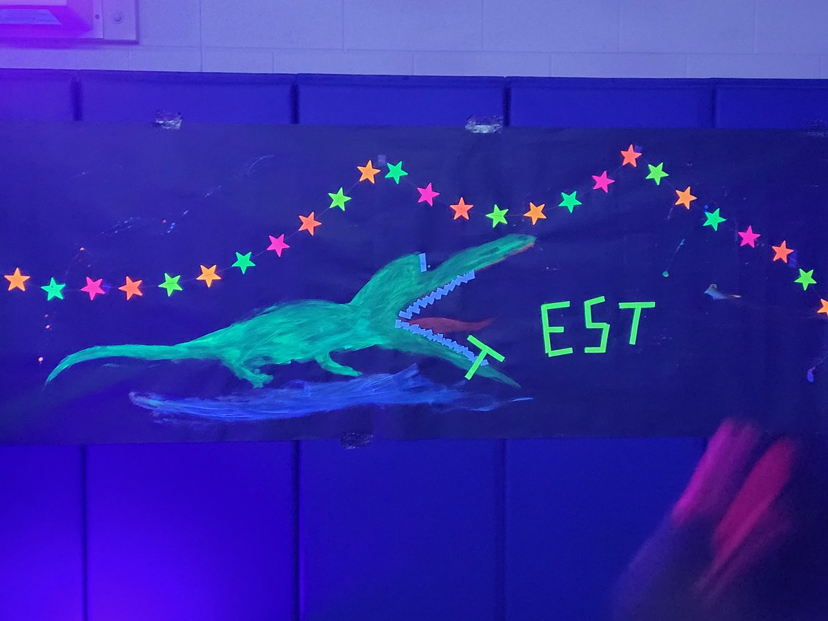 CoolidgeCrocs's tweet photo. Glow party @CoolidgeCrocs https://t.co/UbfnFJZBHB