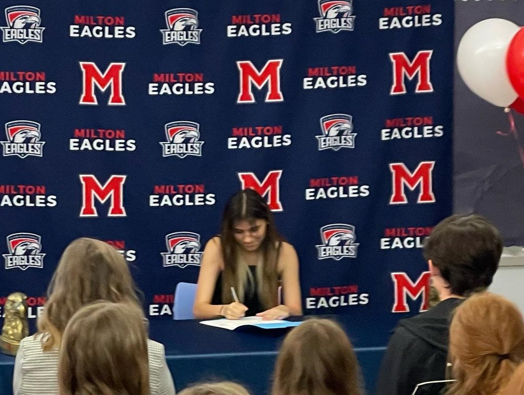 TamiSaren's tweet photo. TAP celebrates Senior Signing Day signee Mya. 
"Find a love for your students"-Coach Josh Porter,
"It's about the kids"-Coach Gary Sylvestri
#GAEducatorSigningDay22
#GAFutureEducator
#MiltonTAP
@MiltonHighSch 
@DustinDavisCTE 
@FCSCTAE 
@JonesBC_MHS 
@coachsylad
@Coach_J_Porter https://t.co/CIxc60US8i