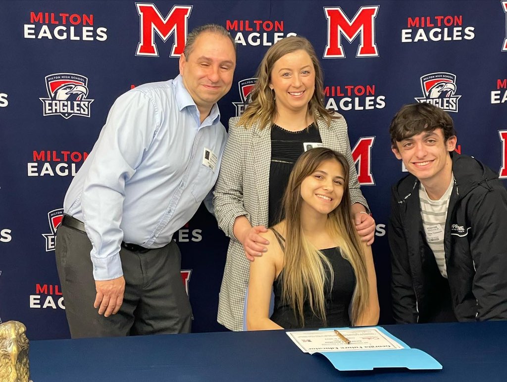 TamiSaren's tweet photo. TAP celebrates Senior Signing Day signee Mya. 
"Find a love for your students"-Coach Josh Porter,
"It's about the kids"-Coach Gary Sylvestri
#GAEducatorSigningDay22
#GAFutureEducator
#MiltonTAP
@MiltonHighSch 
@DustinDavisCTE 
@FCSCTAE 
@JonesBC_MHS 
@coachsylad
@Coach_J_Porter https://t.co/CIxc60US8i
