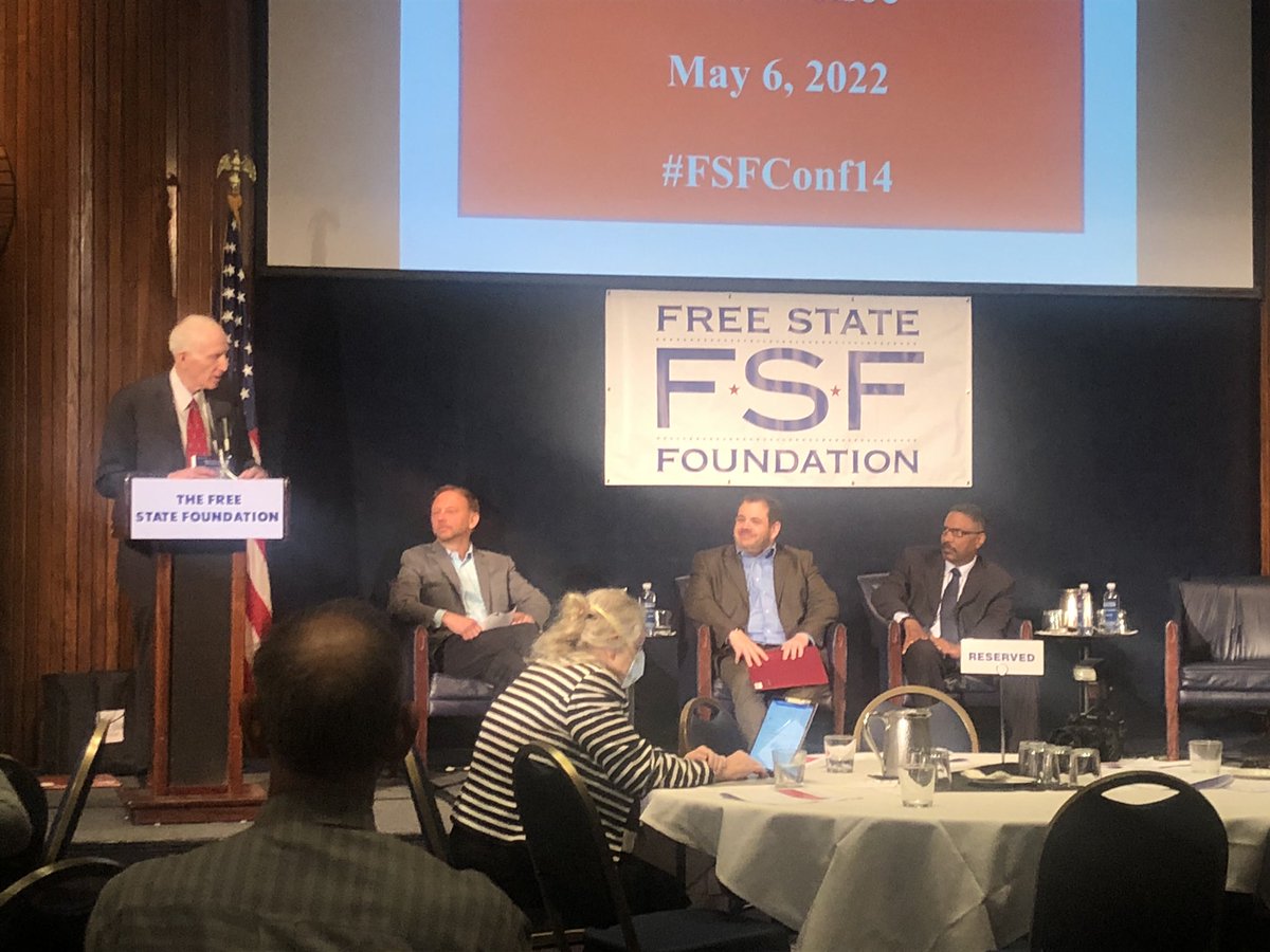 jeffreywestling's tweet photo. Onto the keynote from NTIA Director of Communications Policy Initiatives @rhanser; @BryanTramont who is an avid user of Twitter giving the introduction. Robert Branson @mmtconline will be providing reactions. #FSFConf14 https://t.co/ycKqe5FSRA
