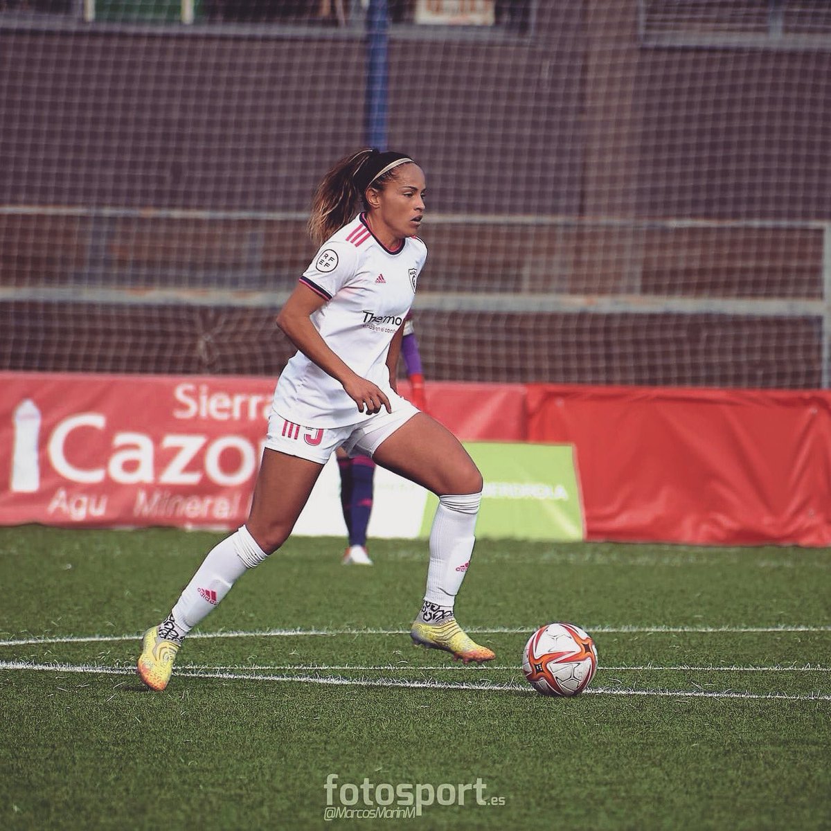 MonicaHickmannA's tweet photo. #Viernes #weekdone ⚽️🤍 https://t.co/V8P78oCCGs