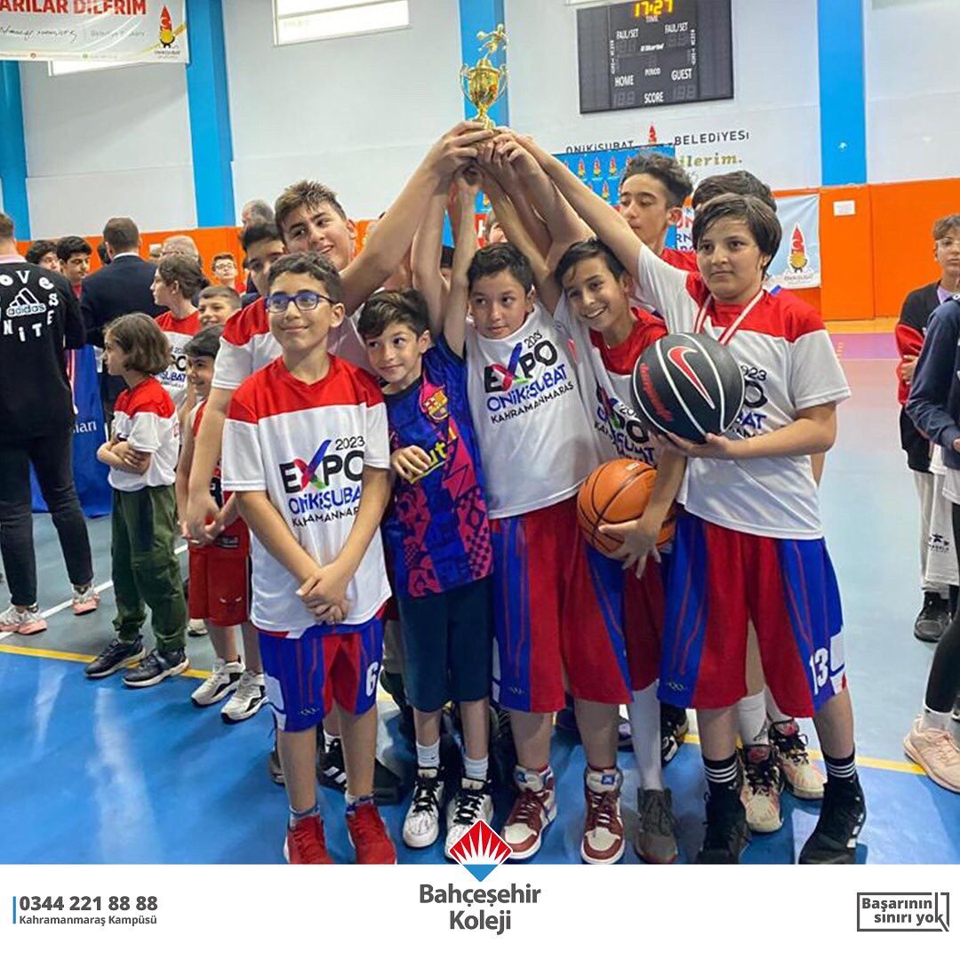 bahcesehirmaras's tweet photo. 23 Nisan Basketbol turnuvasında şampiyon olan takımımızı kutlarız. 

⛹️‍♂️ 🏆🎖️💪

#KahramanmaraşBahçeşehirKoleji

@osmandingis @mehmetsanalocak @bahcesehir_k12 https://t.co/fR6tg2HQ1D