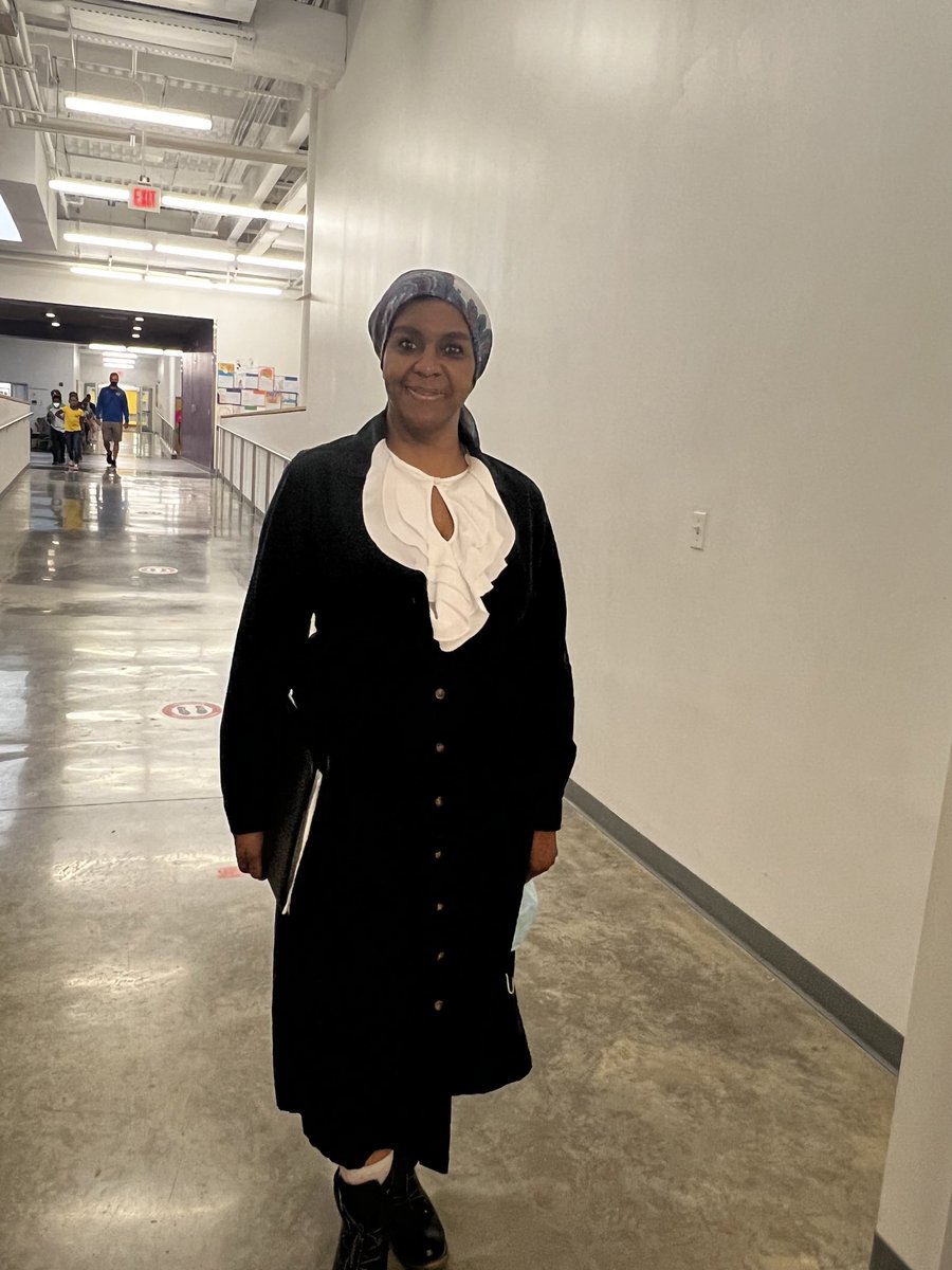 JeffHoustonPK8's tweet photo. Harriet Tubman stopped by ⁦@JeffHoustonPK8 in support of ⁦@CCNAlexandria⁩ year-long celebration of African American Contributions!!!  We’re so proud of our ⁦@AVID4College⁩ students for welcoming our guests with excellent questions!! https://t.co/p9C0yYLoQr
