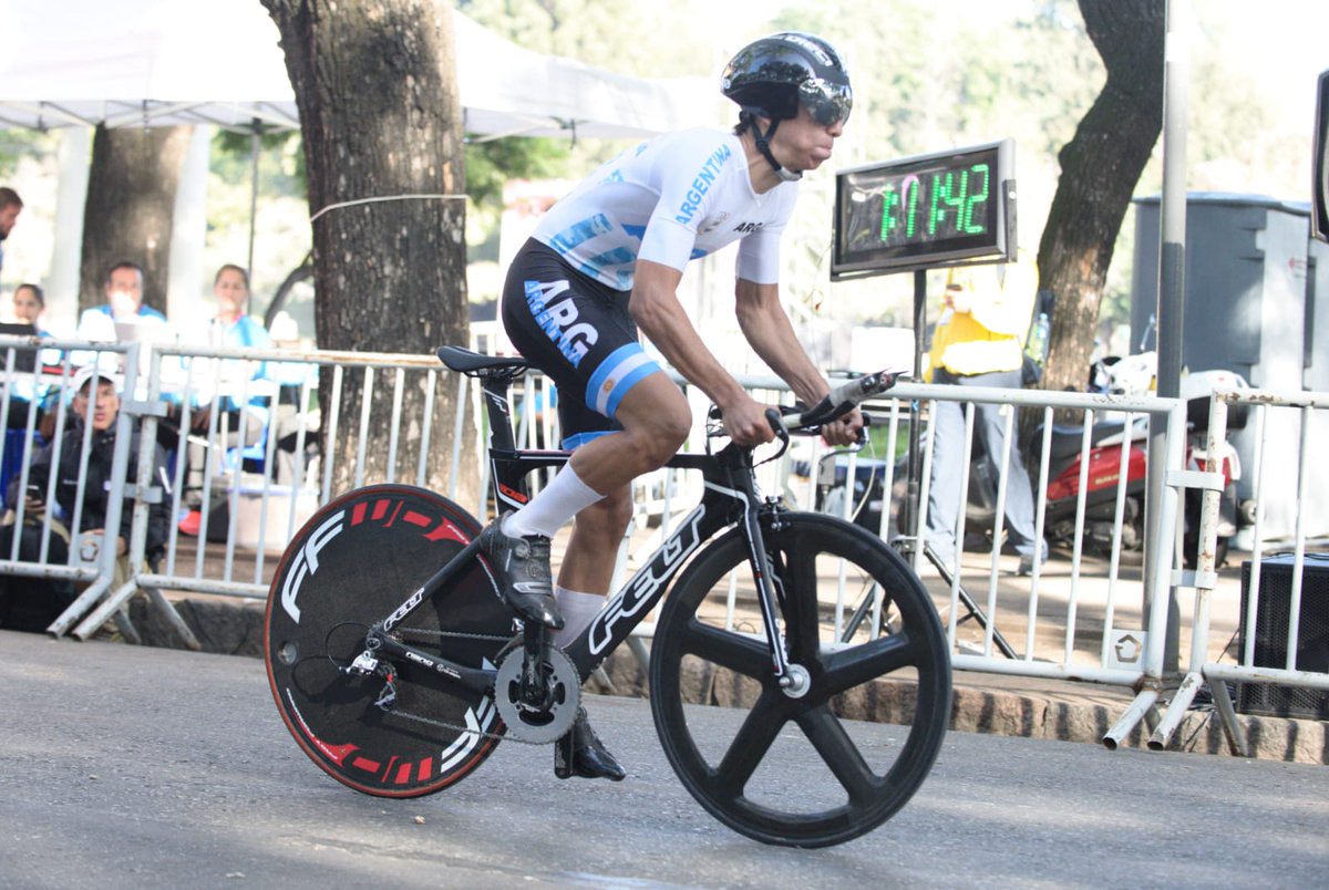 #Ciclismo #RelevosMixtos 🏅🥈🥉🇦🇷

🏅 Fabrizio Crozzolo y Julieta Benedetti,  2:59:65. 
🥈 Mateo Duque Cano y Eliana Tocha, 3:06.53. 
🥉 Alejo Betique y Abril Garzón, 3:06.62. 

#EquipoARG 😎🚴👏