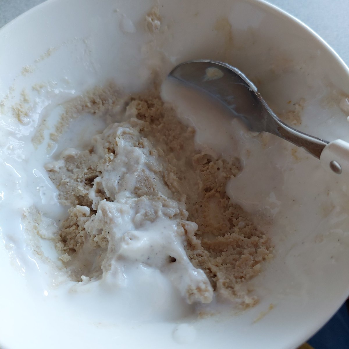 UusiAnnukka's tweet photo. Ne jotka on laittanu piapojauhoja liikaa, tietää millaista kittiä tässä nyt on.....Voi hiton hitto. 🥴#piapo #talkkuna https://t.co/DGdE6UGdLH