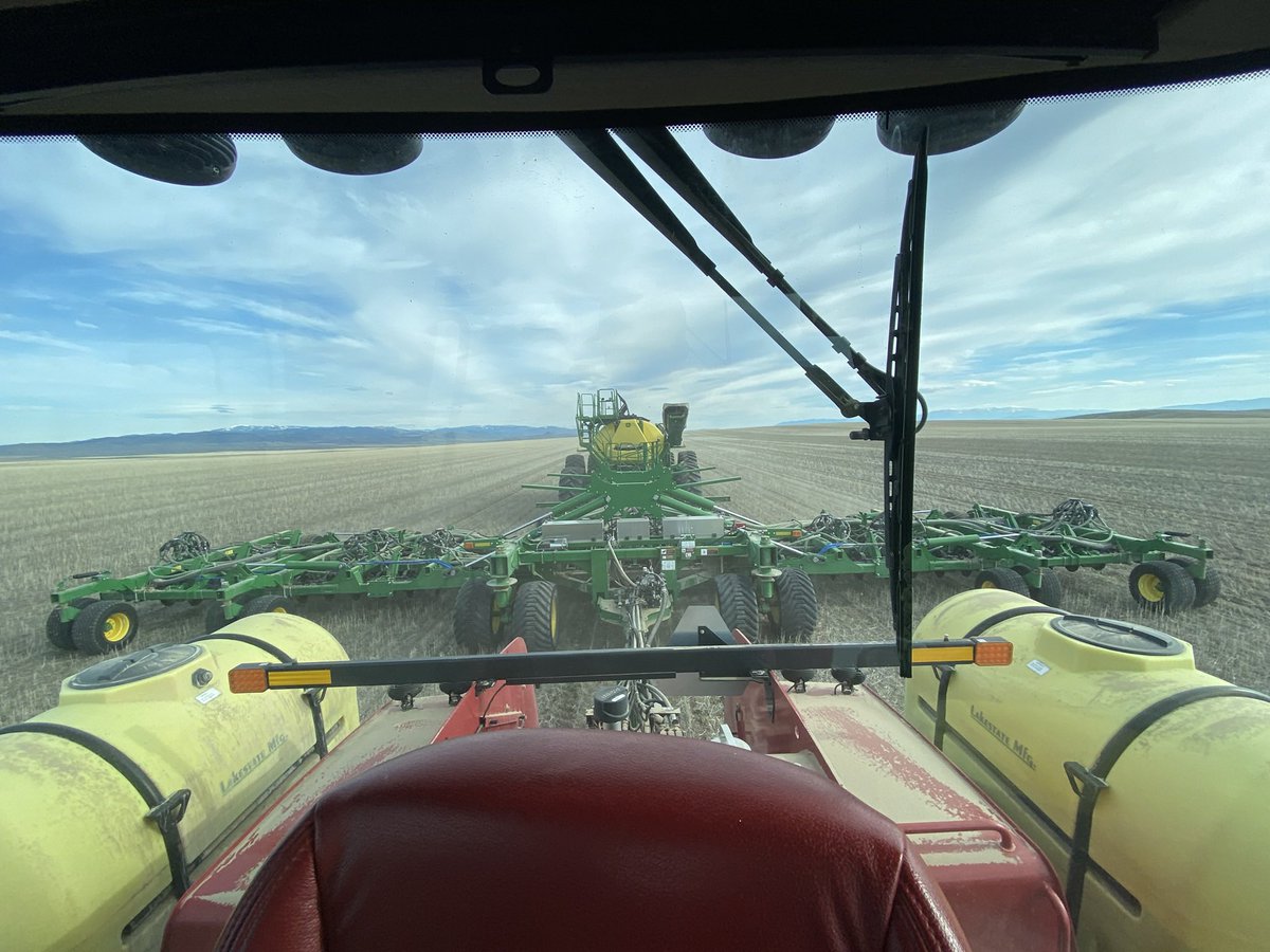 GroenewegLuke's tweet photo. Beautiful day to hopefully get chickpeas done!! https://t.co/MpD84yh0XY