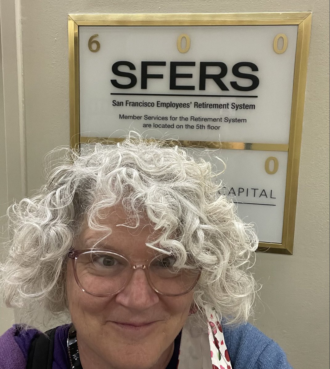 JenniferNorris2's tweet photo. The deed is done!
Submitting retirement forms much less celebratory when it’s just you and a Dropbox in an elevator lobby but I can make most things fun. Cheers to 26.5 years of public service. #sabbatical #SummerOfSelf https://t.co/mQdEJIpdZn