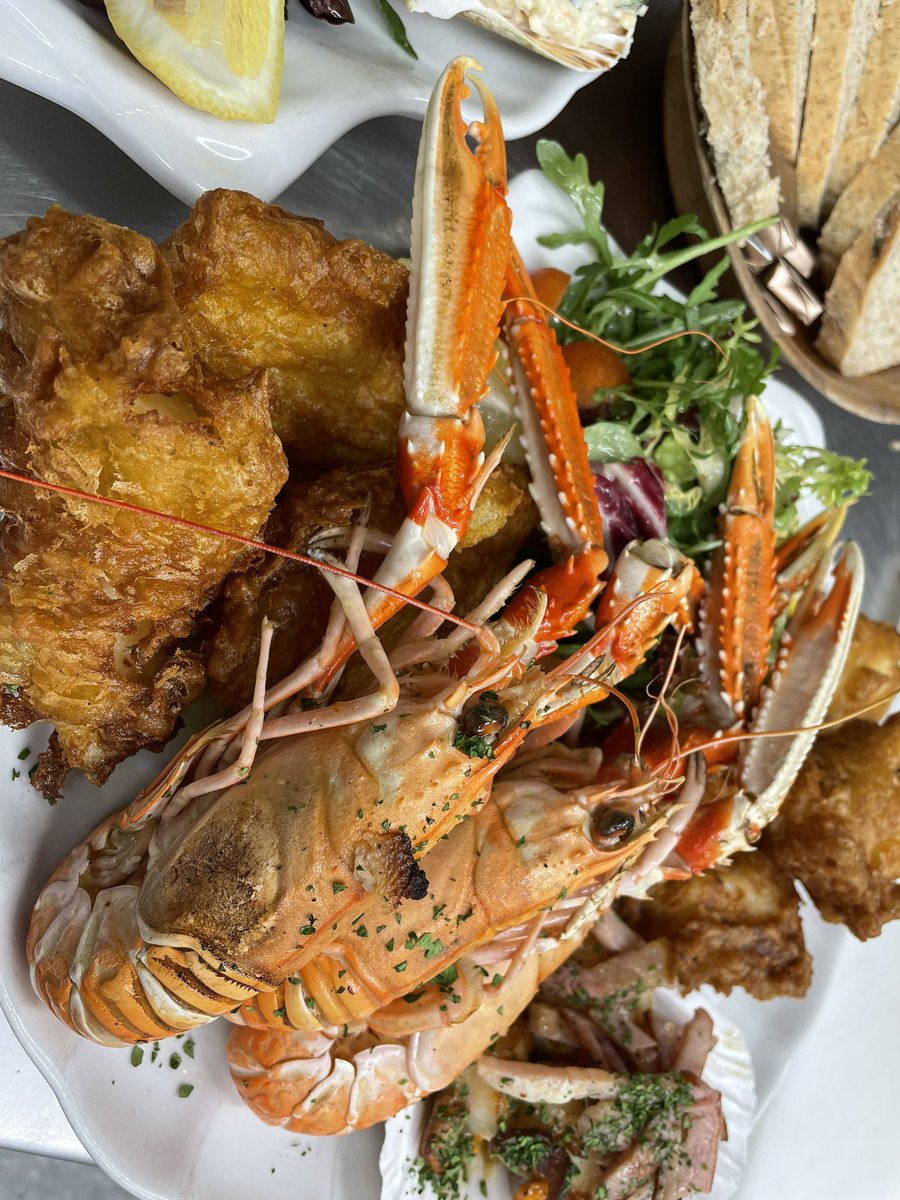 applecrossinn's tweet photo. Can we throw together a seafood platter for 3 people at short notice? Of course we can 😃
Oysters, scallops, Applecross bay prawns, squatties, dressed crab, monkfish, cold smoked salmon, hot smoked salmon, crab and mango and haddock. Beautiful 😘 https://t.co/pC7yolqHP4
