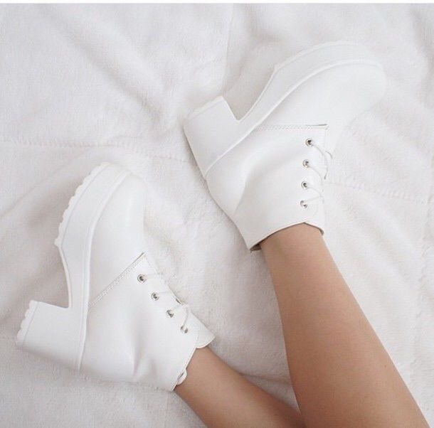 StudyPixel's tweet photo. Luv this combo 🤍☁️#aesthetic #colouraesthetic #wallpapers #profiles https://t.co/K5mi64ve3u