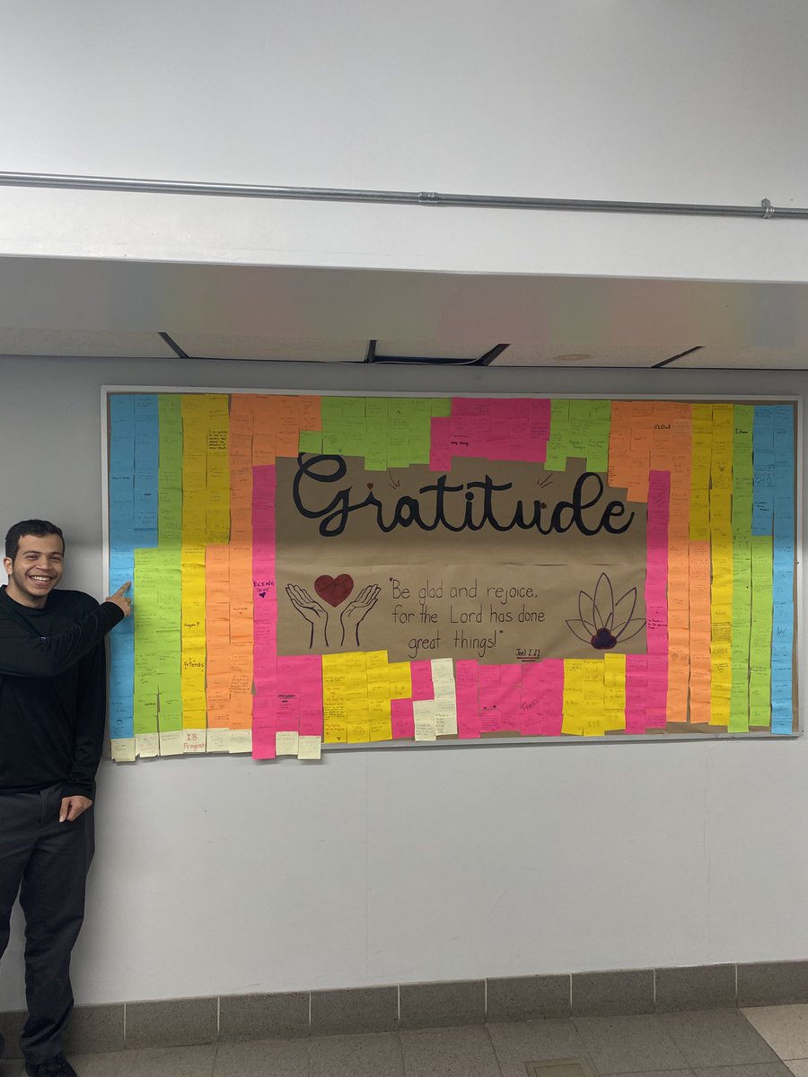 AssumptionH's tweet photo. ACS thanks everyone who wrote down what they were grateful for. A note that really stood out was one by Boudy Hussein who was thankful to learn in peace & not war. Thank you to Mr. Delisle & his art class for our board @WECDSB @DOL_ca
#CEW2022 #RebuildRestoreRenew #CathEduWeek https://t.co/8YkvGt1Rvf