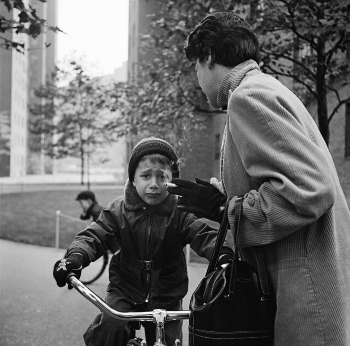 robertperlskog's tweet photo. 📷Vivian Maier  #anothermasterpiece  #streetphotography https://t.co/9iXOeZXBaK